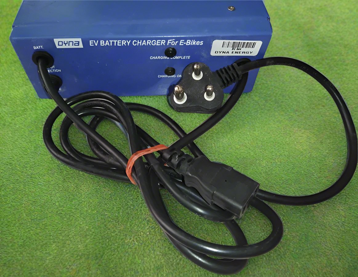 48V 10A E Rickshaw, E Scooter charger - Make in India (Suitable for Lead Acid and Li-ion battery)