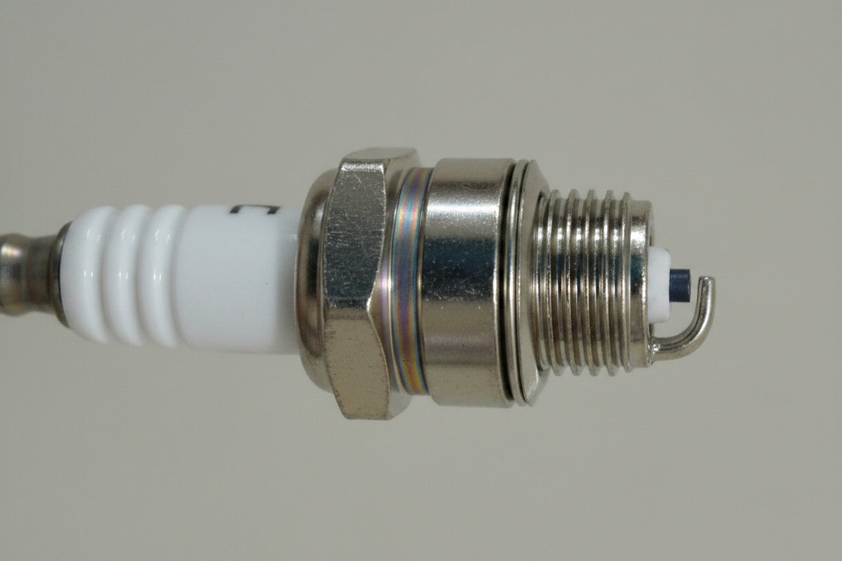 49cc 4 Stroke Petrol Dirt / Pocket Bike JIDICH Spark Plug - LWH 5.4*1.9*1.9 Cms (Thread diameter 1.35 cms)