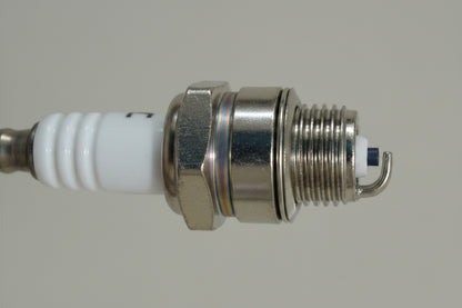49cc 4 Stroke Petrol Dirt / Pocket Bike JIDICH Spark Plug - LWH 5.4*1.9*1.9 Cms (Thread diameter 1.35 cms)