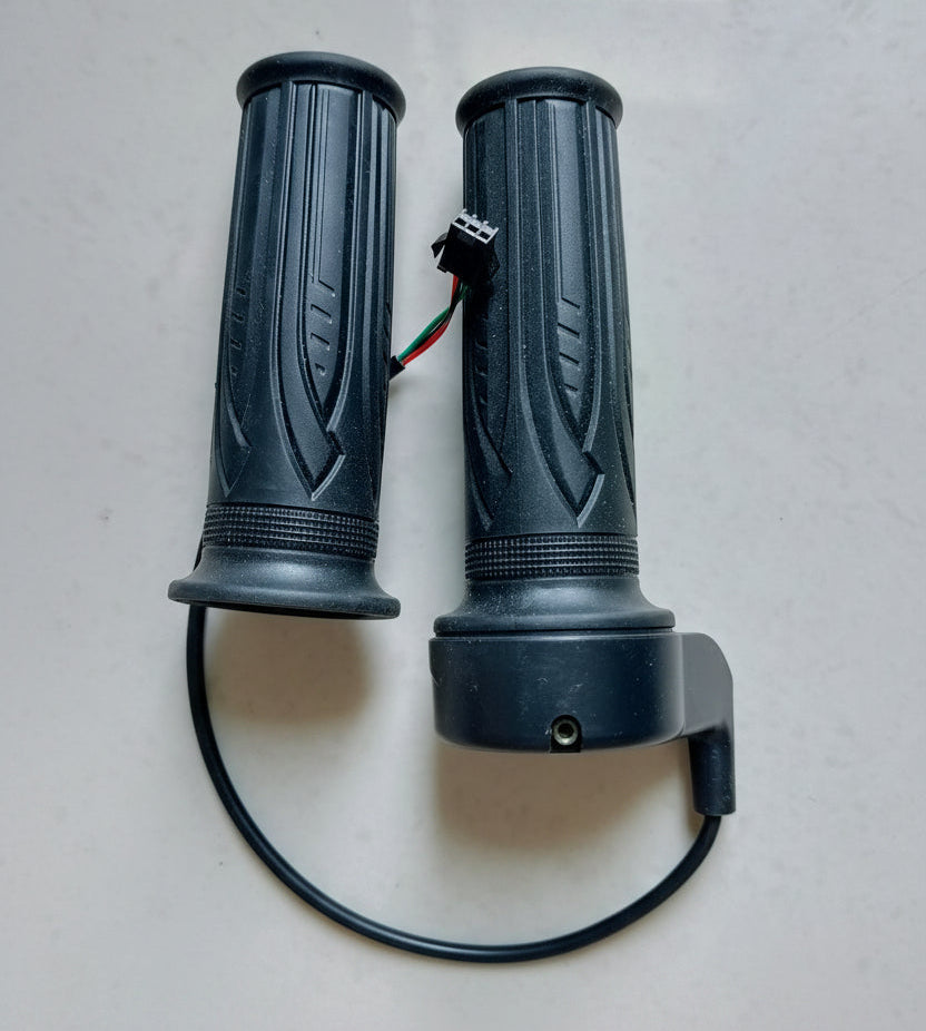 Kids R1 Bike Motorcycle Hand accelerator with left side grip - Male socket
